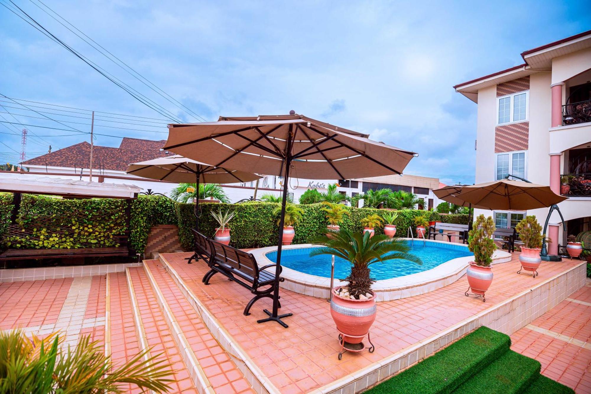 Ibranad Apartments Accra Bagian luar foto