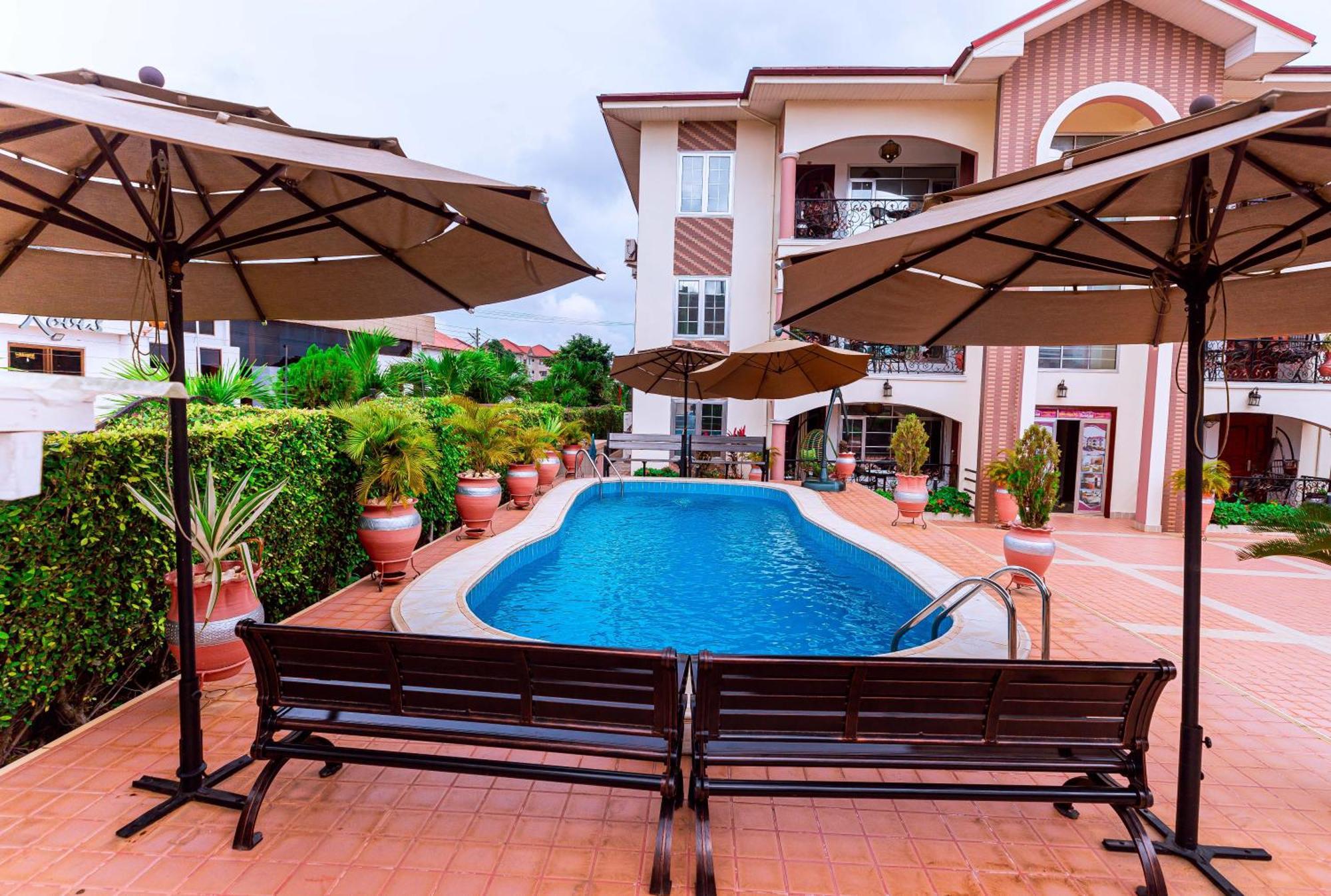 Ibranad Apartments Accra Bagian luar foto